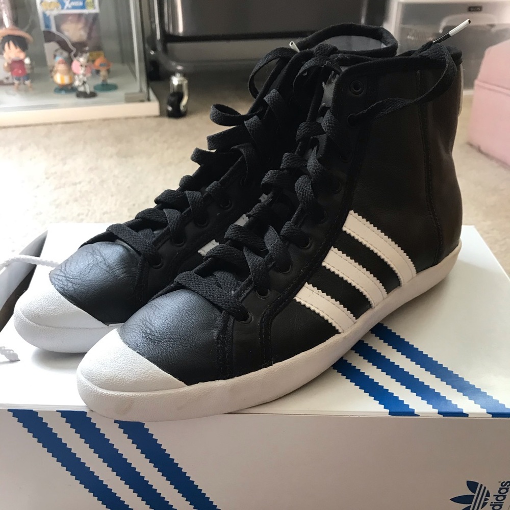 Adidas Adria Mid Sleek Sneakers (Black&White, 6.5)